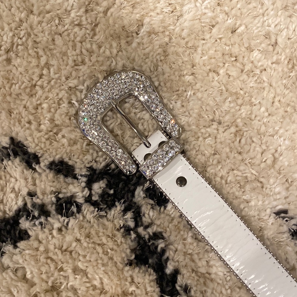 White bb belt